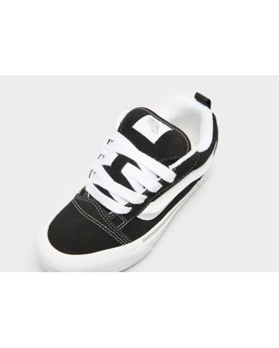 Knu Skool black white