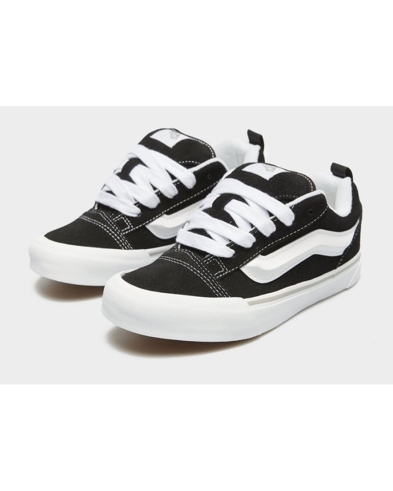 Knu Skool black white