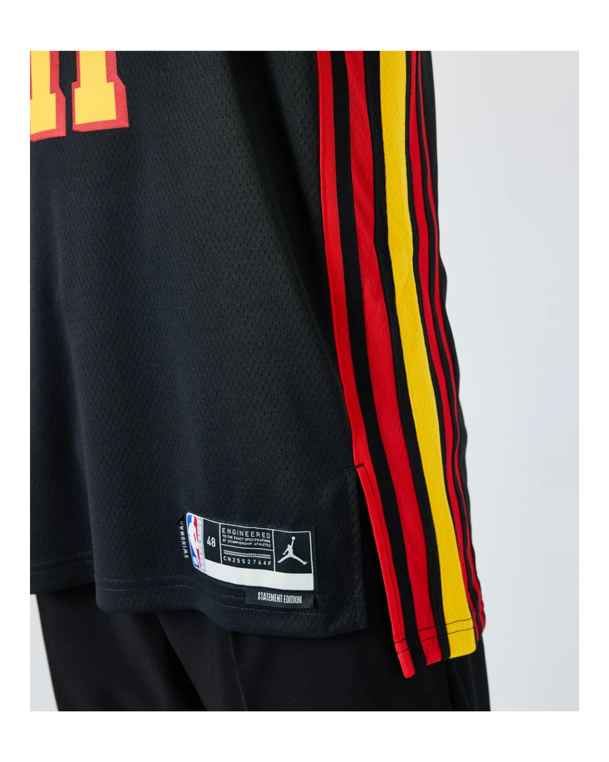 Maillot de basket Nike Hawks Trae Young Statement Edition Swingman noir
