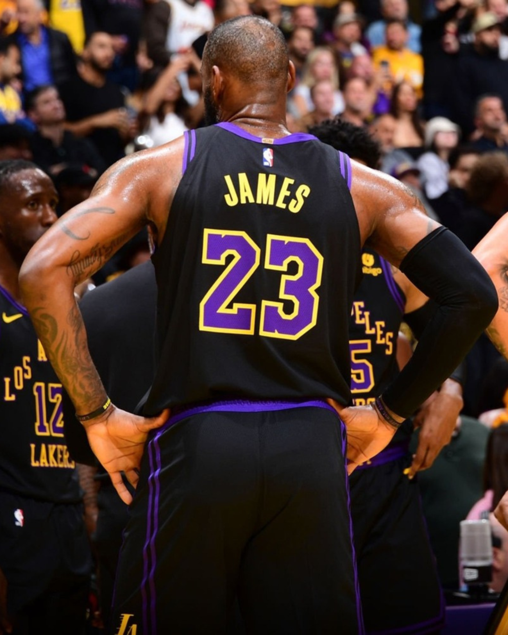 Maillot de basket Nike Lakers City Edition 2023/24 Swingman noir et violet