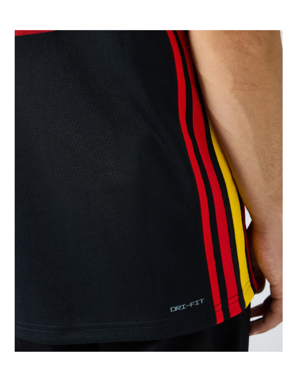 Maillot de basket Nike Hawks Trae Young Statement Edition Swingman noir