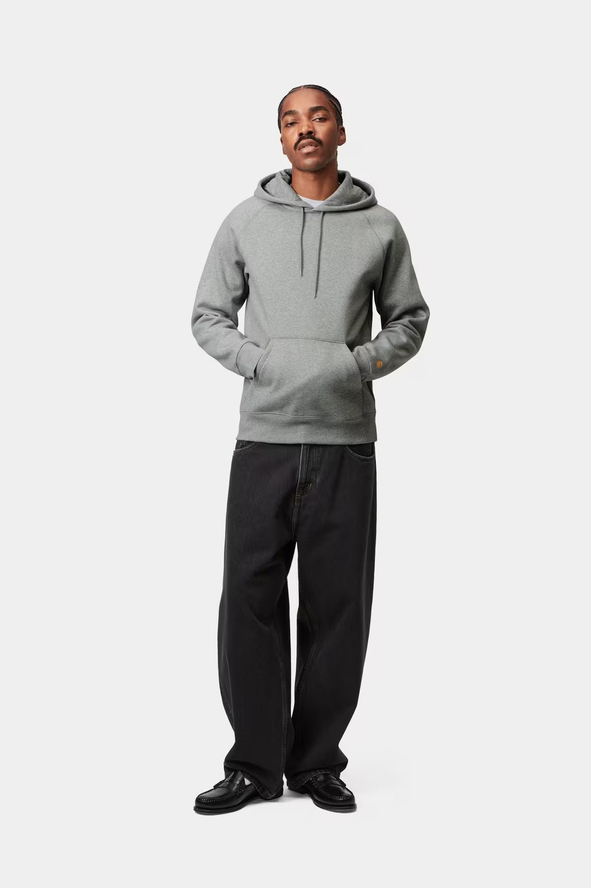 Sweat capuche Carhartt Hooded Chase Sweat Grey heather / Gold