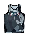 Maillot de basket Nike Nets Bridges City Edition × KAWS Swingman gris