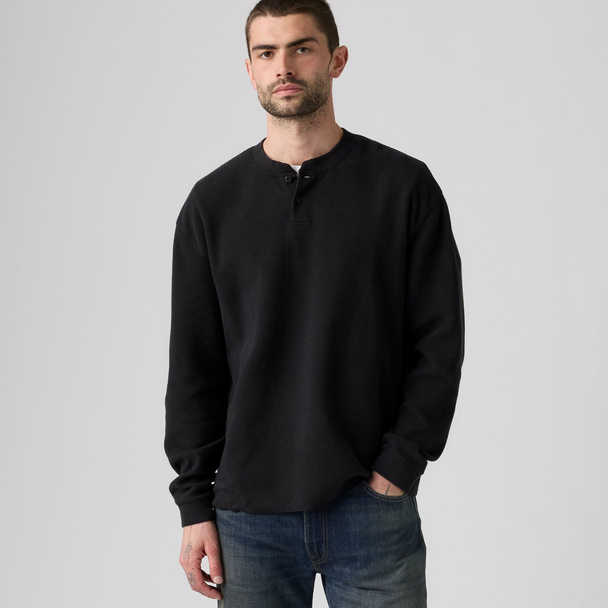 T-shirt manches longues Levi’s® Relaxed Button Henley Mineral Black