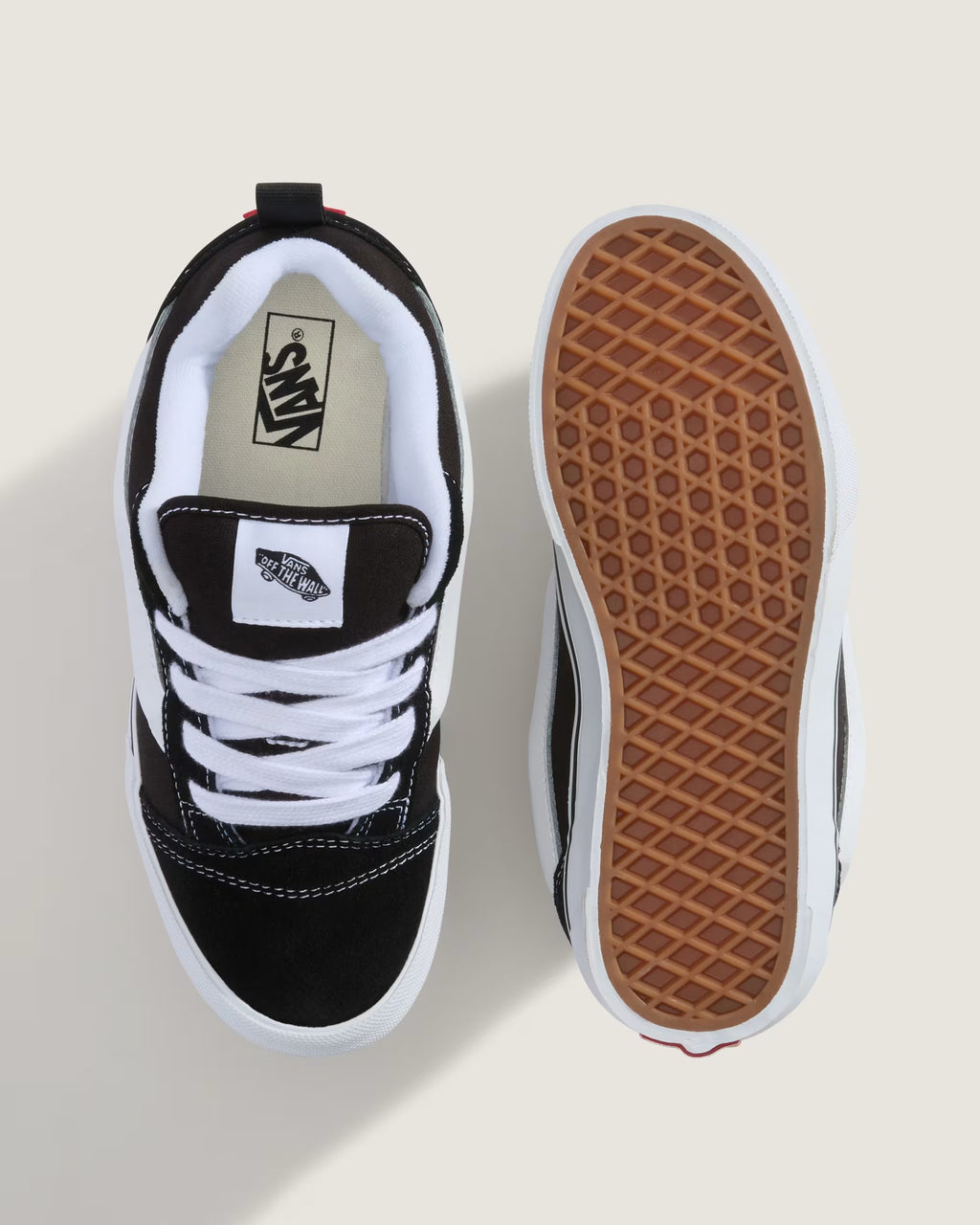 Knu Skool Black/True Whit
